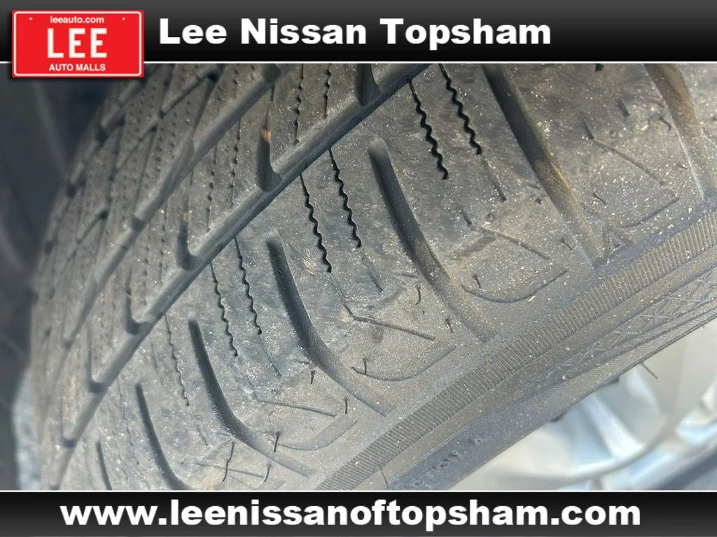 Used 2019 Pearl White Tricoat Nissan SV image 25