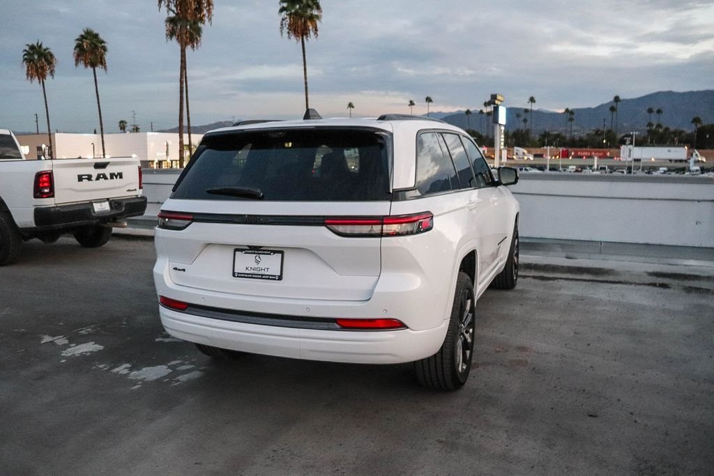 New 2026 Bright White Clearcoat Jeep Limited Reserve image 9