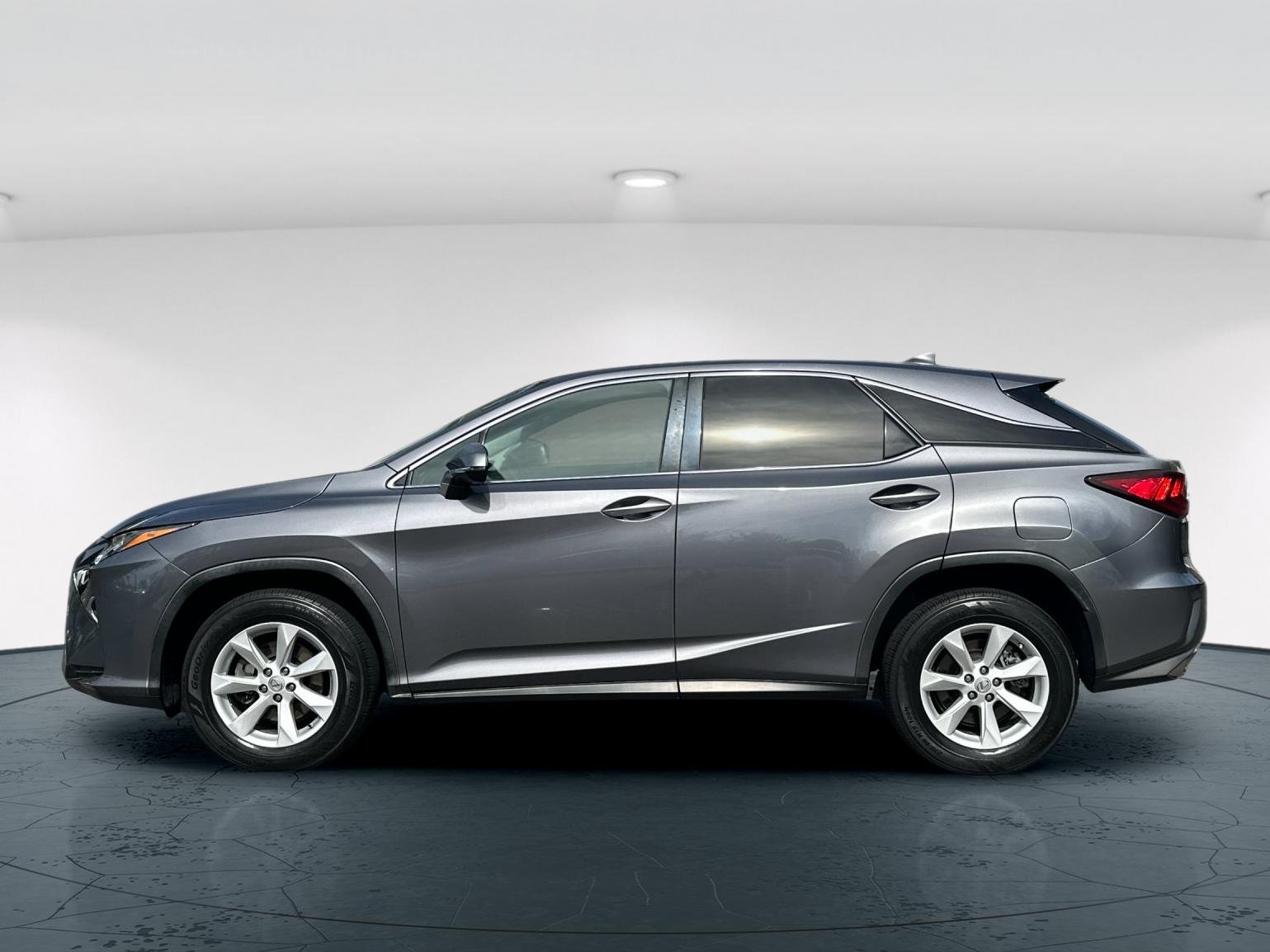 Used 2017 Gray Pearl Lexus 350 4D Sport Utility image 3