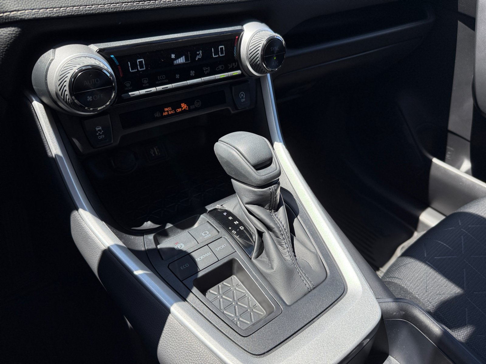 Used 2025 Ice Toyota XLE image 13