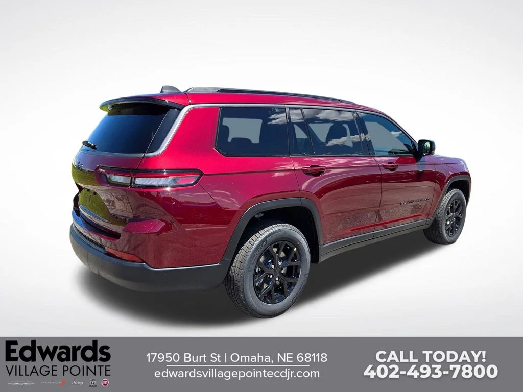 New 2026 Velvet Red Pearl-Coat Exterior Paint Jeep Altitude image 3