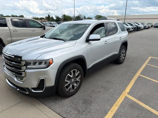 Used 2020 Silver GMC SLE image 1