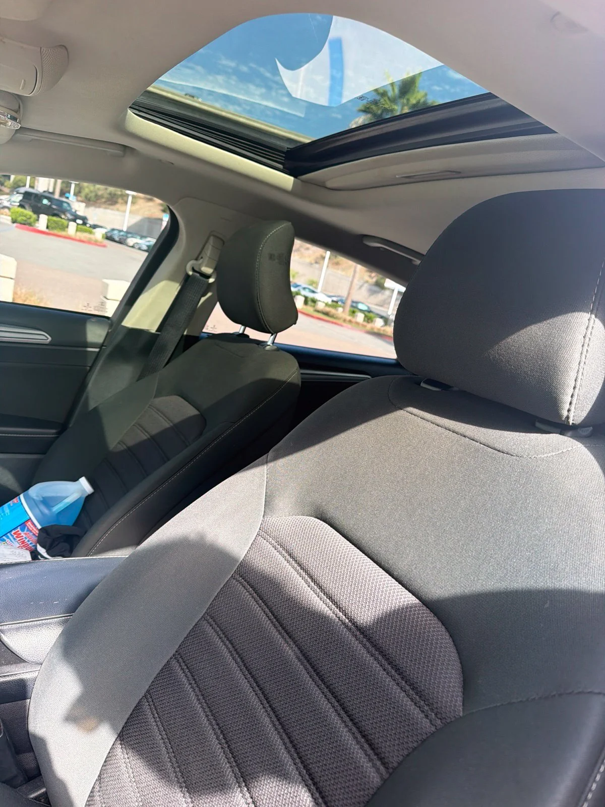 Used 2019 White Ford SE image 9