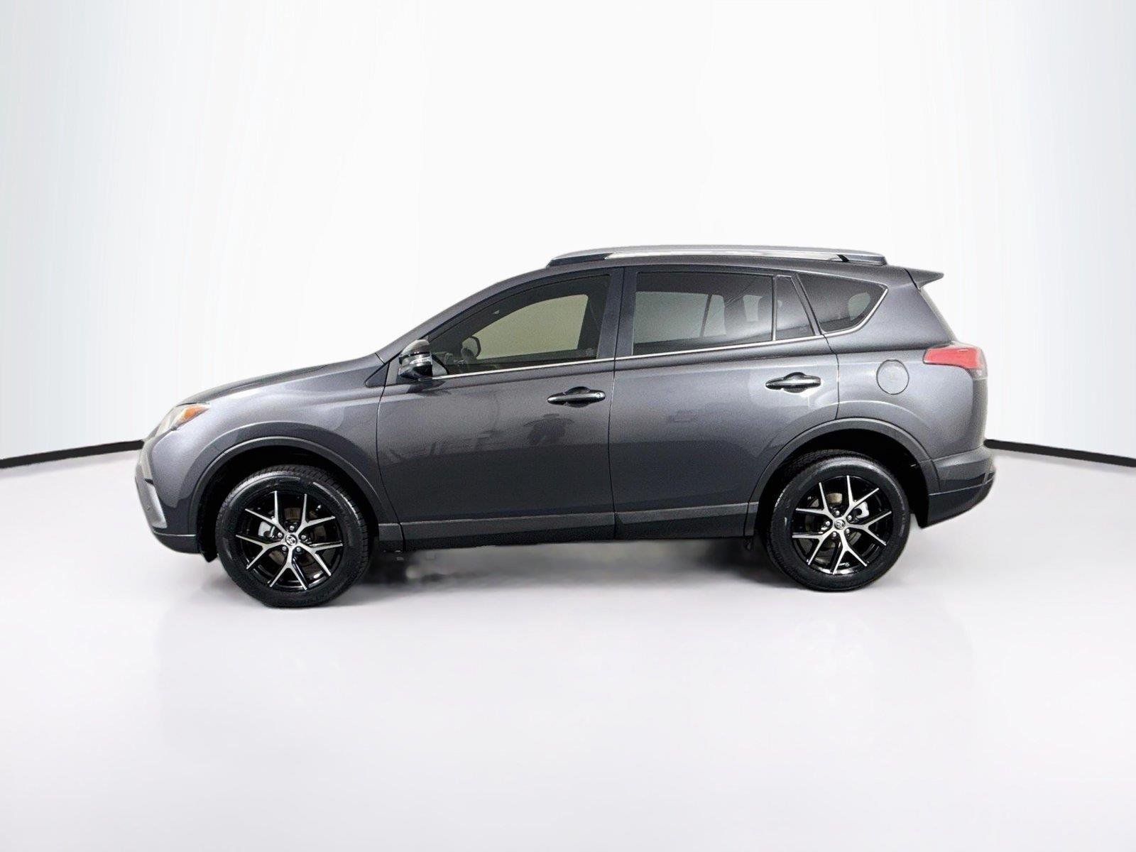 Used 2017 Magnetic Gray Metallic Toyota SE image 13