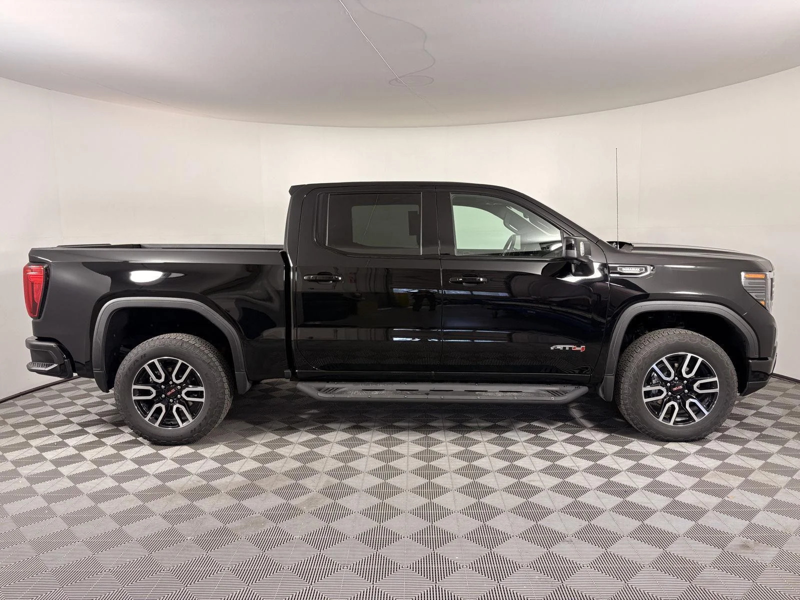 Used 2026 Onyx Black GMC AT4 image 10