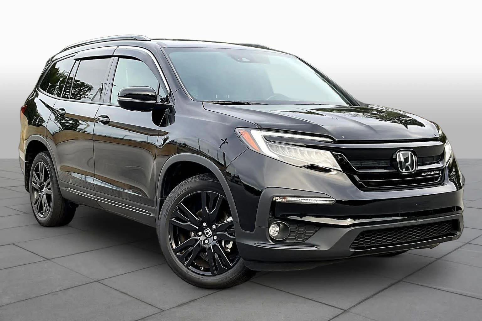 Used 2020 Crystal Black Pearl [Black] Honda Black Edition image 3