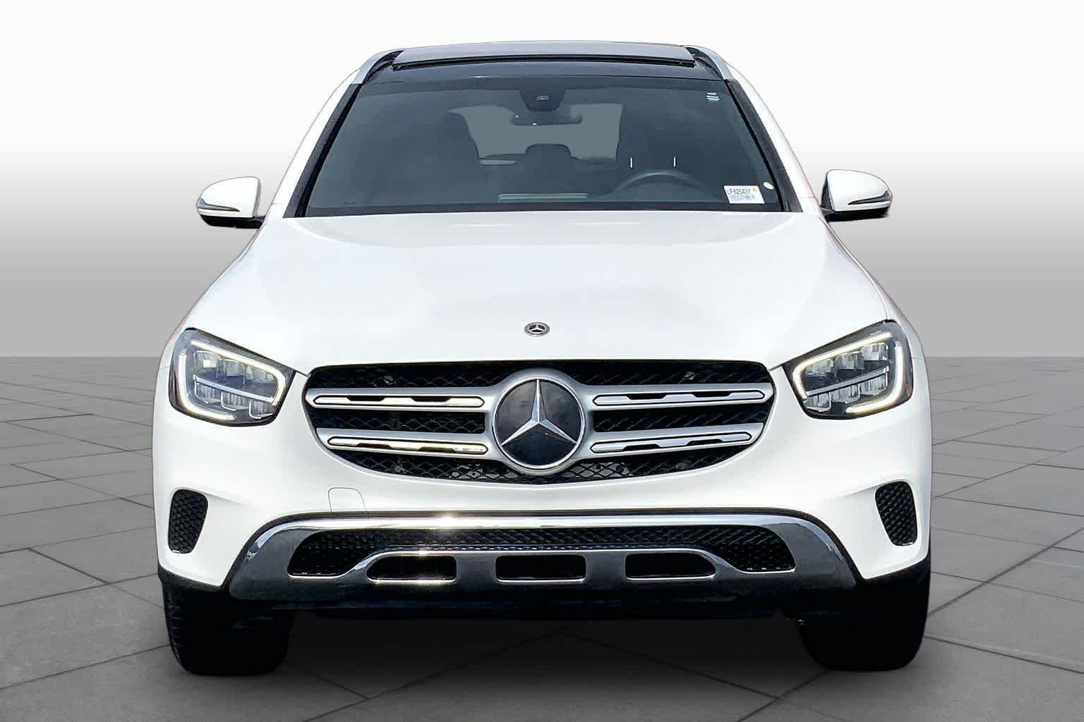 Used 2020 designo Diamond White Metallic Mercedes-Benz GLC 300 image 4