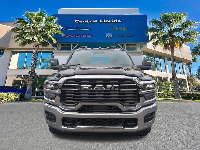 New 2026 Diamond Black Crystal Pearl-Coat Exterior Paint RAM Tradesman image 3