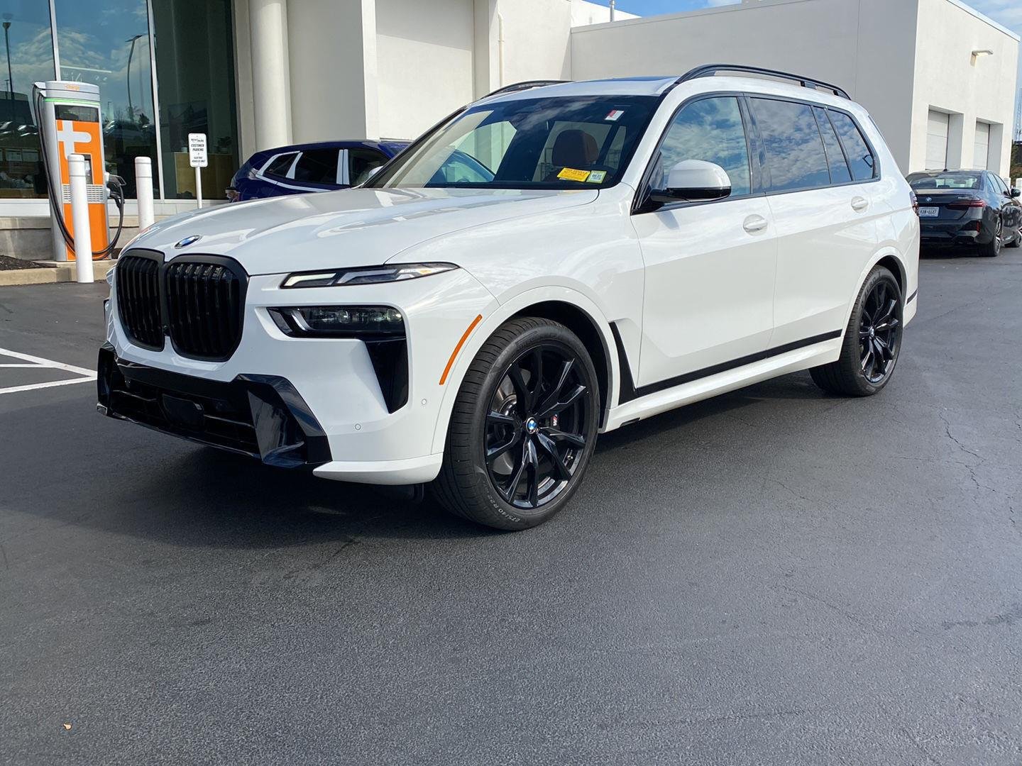 Used 2027 Alpine White BMW xDrive40i image 7