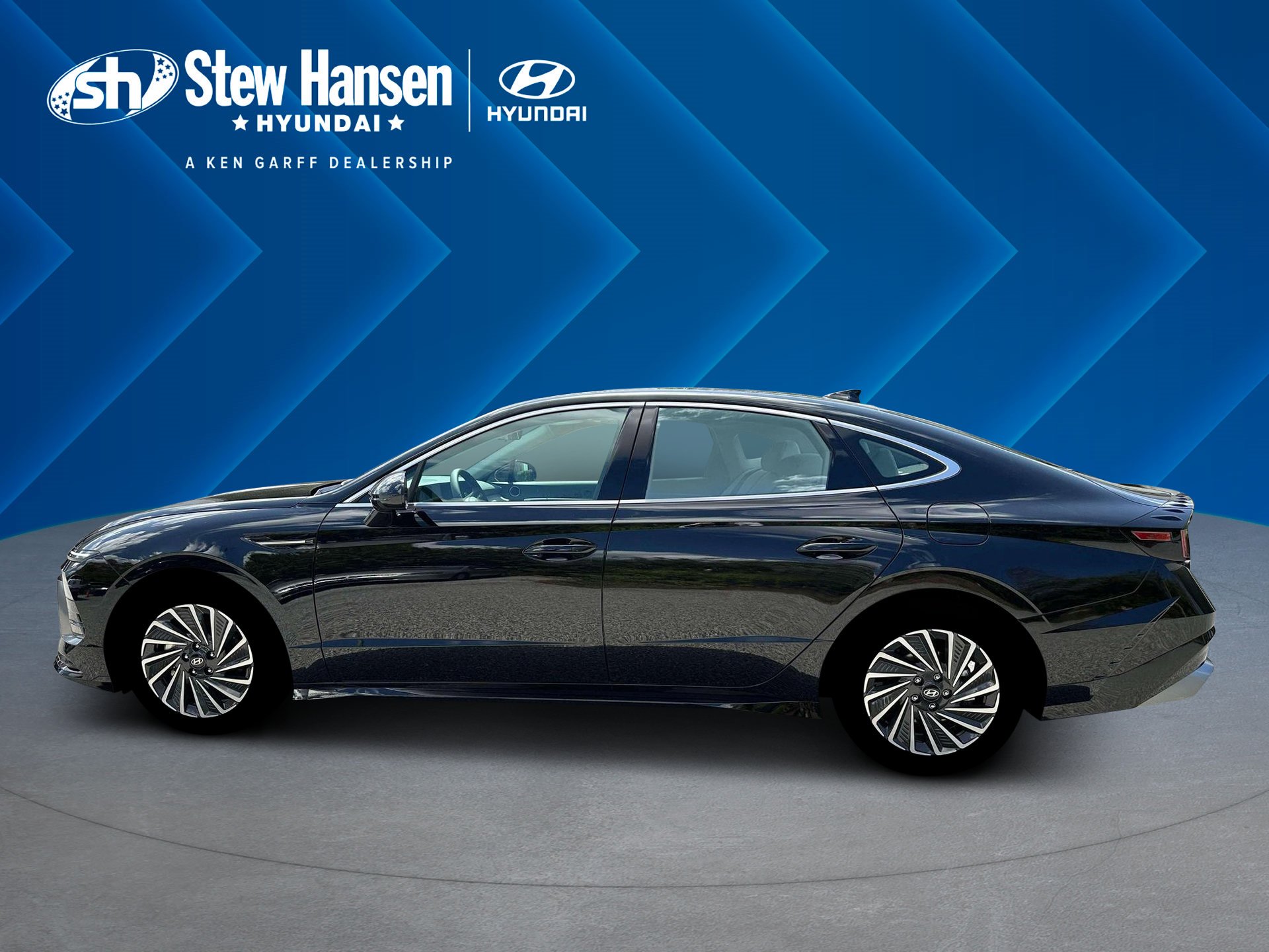 New 2026 Abyss Black Hyundai SEL image 3