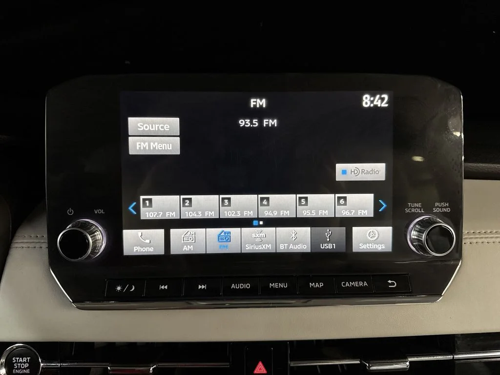 Used 2022  Mitsubishi SEL image 29