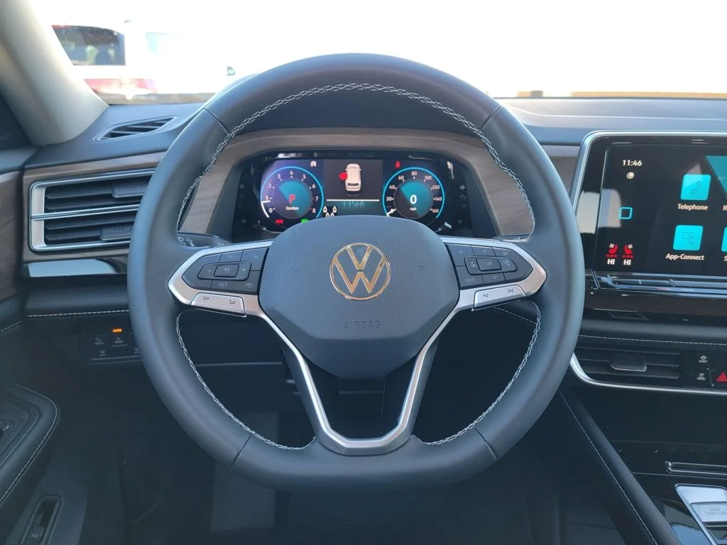 New 2026 White Volkswagen 2.0T SE w/Technology image 31