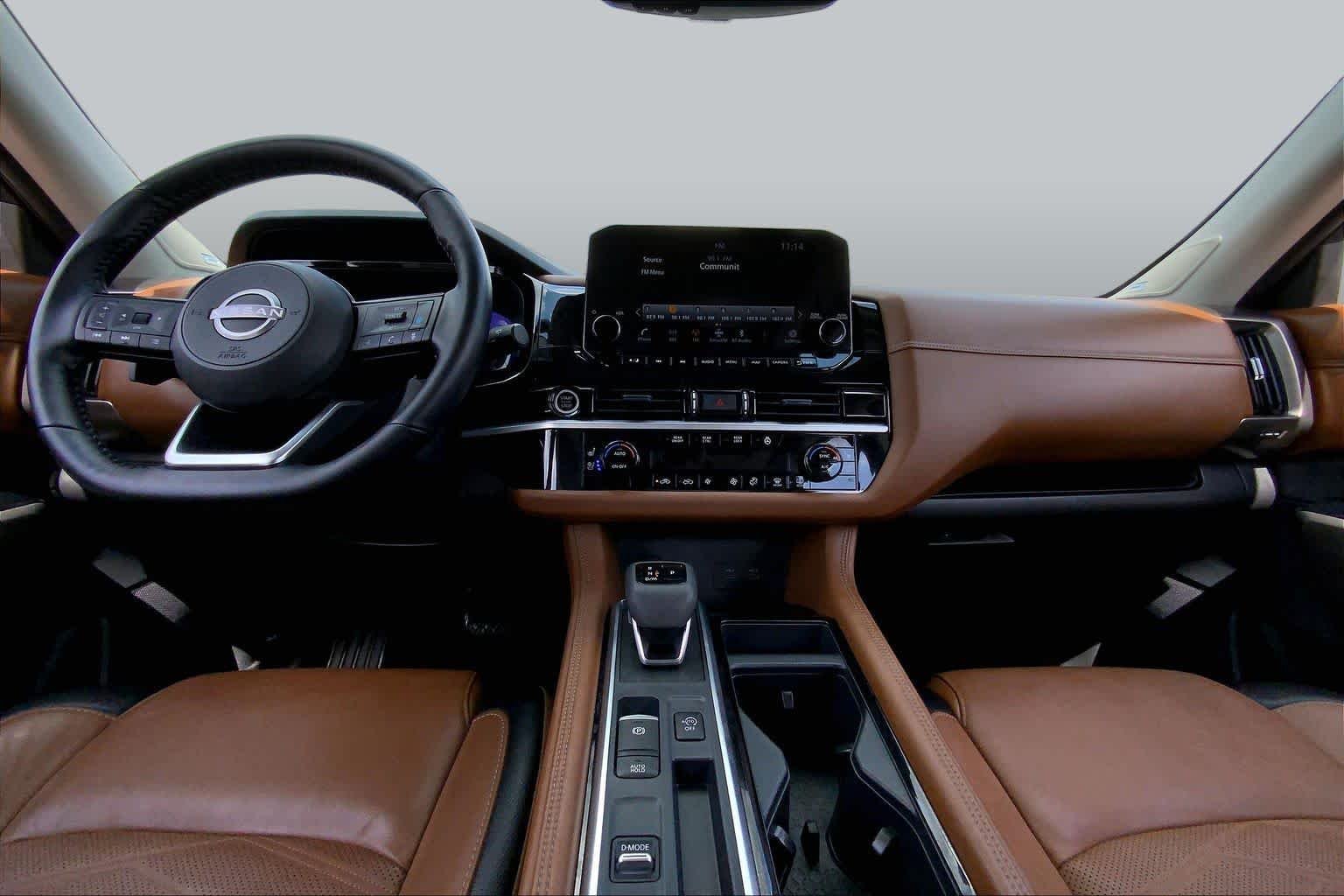 Used 2024 Pearl White Tricoat Nissan Platinum image 15