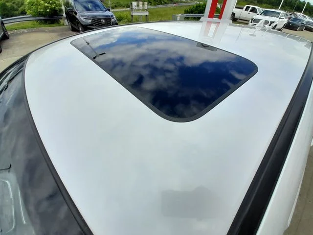 Used 2022 White Honda EX-L image 59
