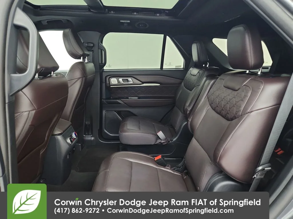 Used 2025 Gray Ford Platinum image 30