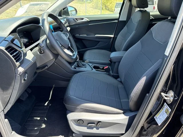 New 2026 Deep Black Pearl Volkswagen 1.5T SE Black image 37