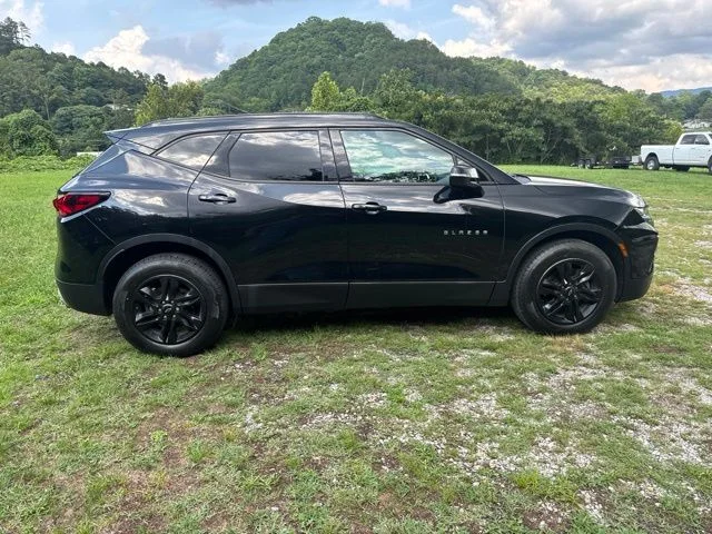 Used 2019 Black Chevrolet Base image 9