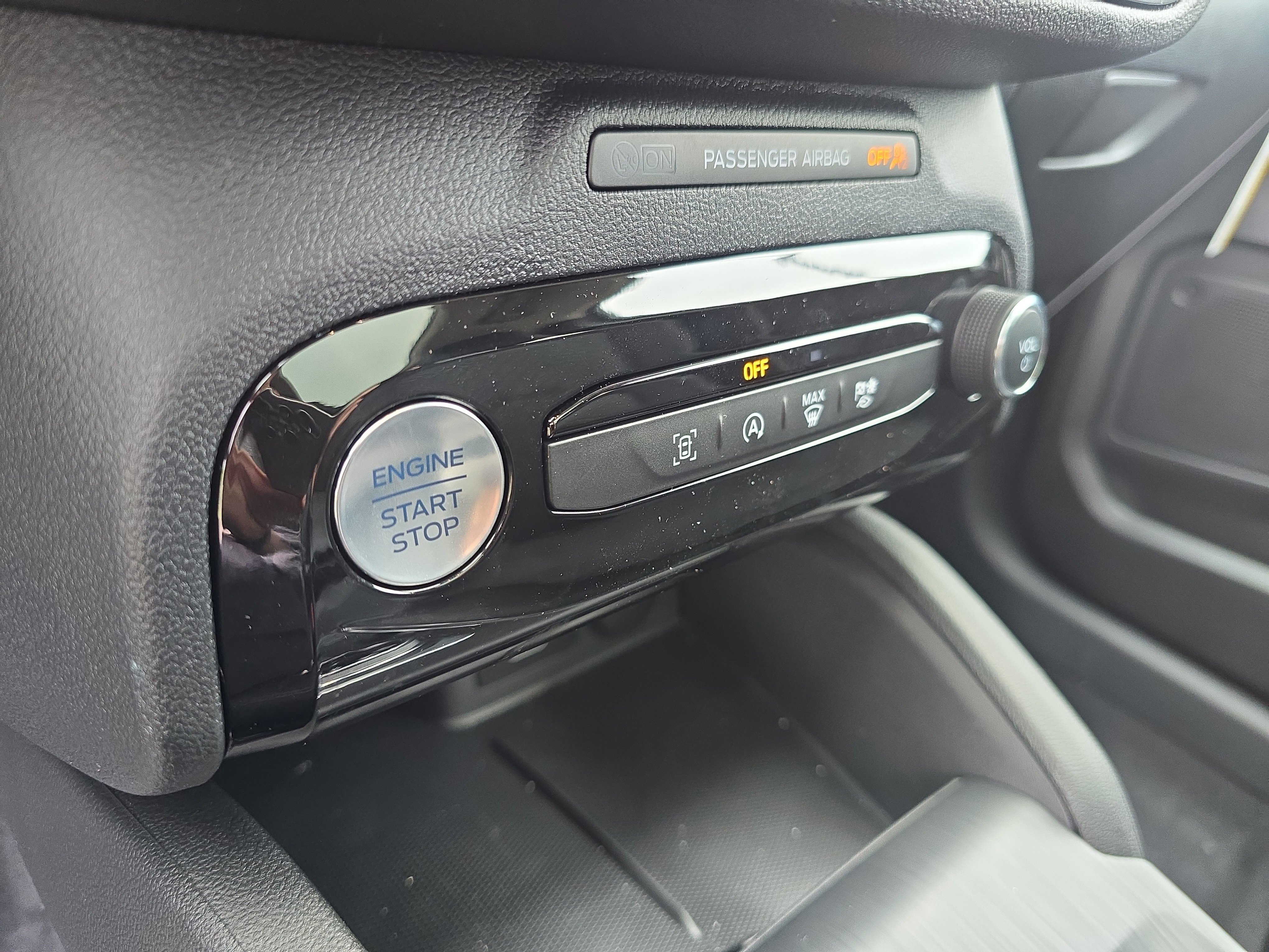 New 2026 Space Silver Metallic Ford Active® image 24