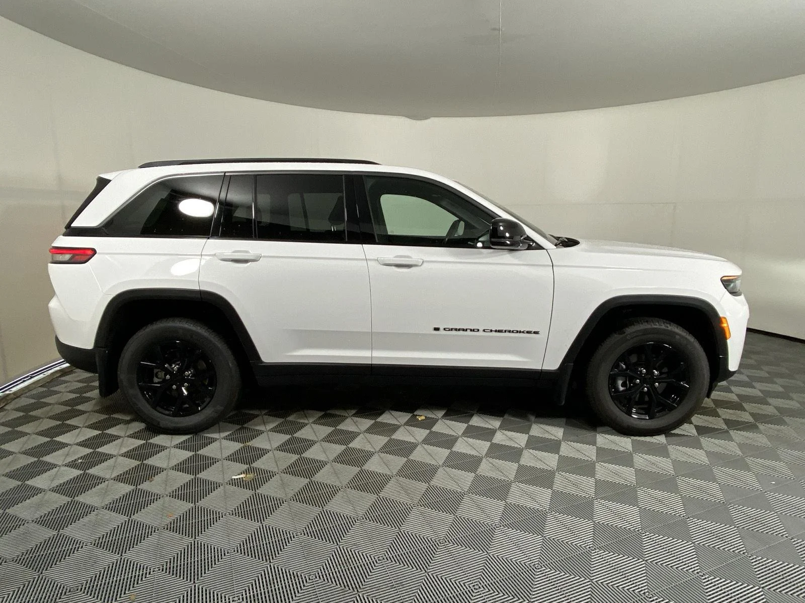 Used 2026 Bright White Clearcoat Jeep Laredo image 3