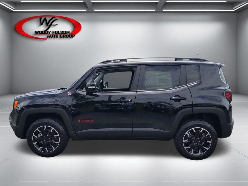 Used 2023 Black Jeep Trailhawk image 9