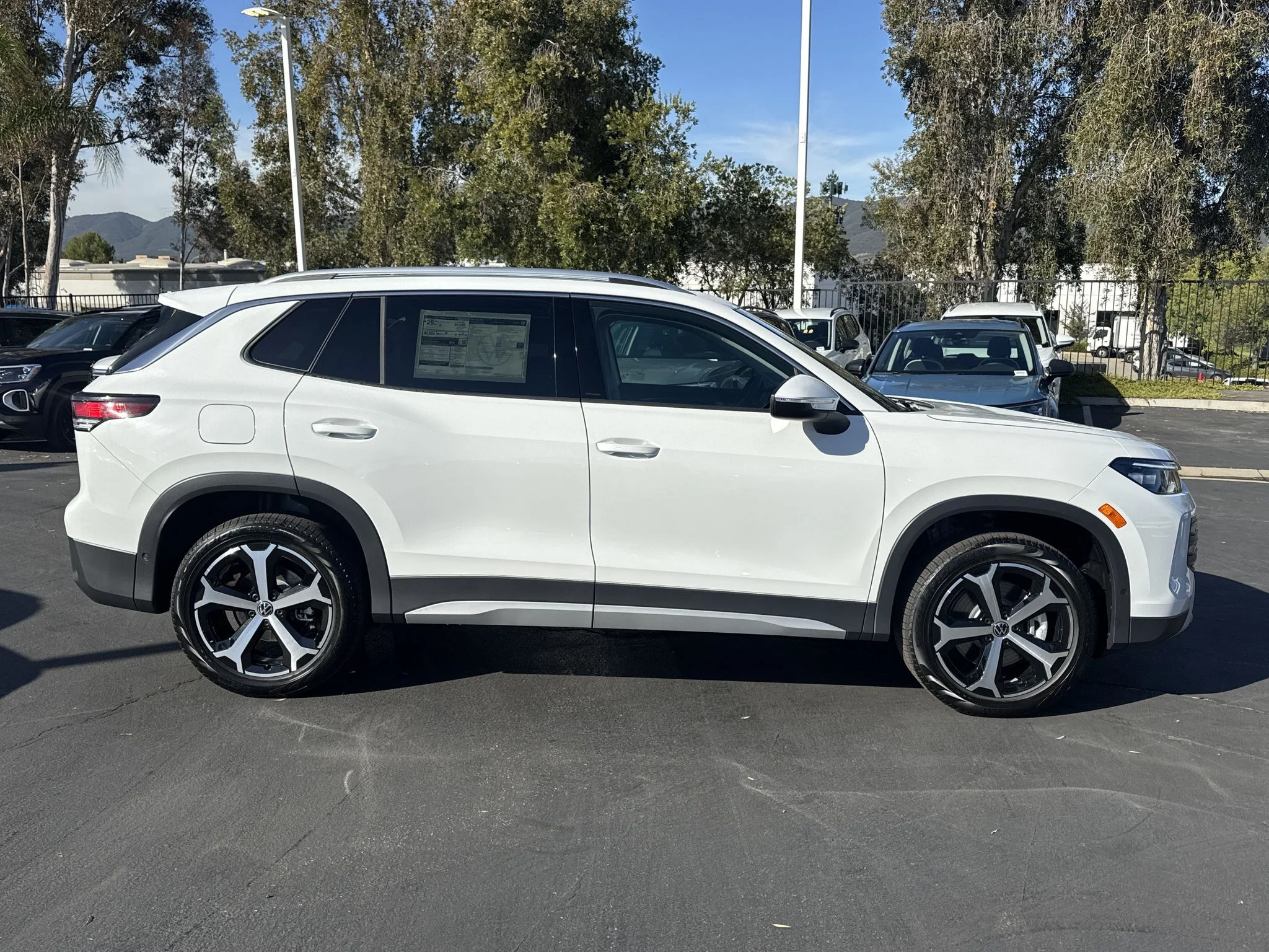 New 2026 Pure White Volkswagen SE image 9