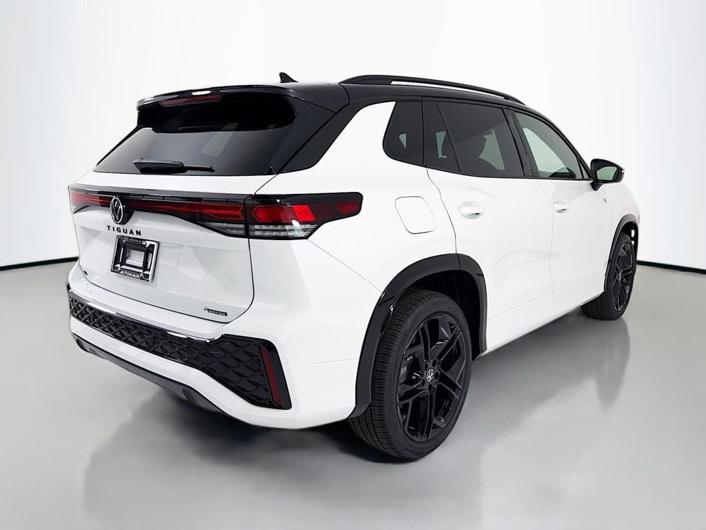 New 2026 Opal White w/Deep Black Roof Volkswagen 2.0T SE R-Line Black 4MOTION image 7