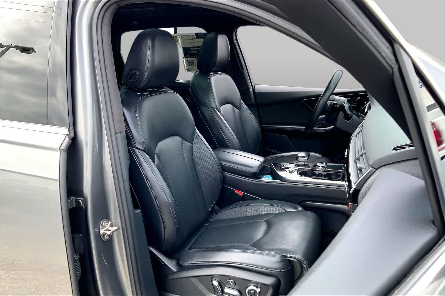 Used 2018 Graphite Gray Metallic Audi Prestige image 9