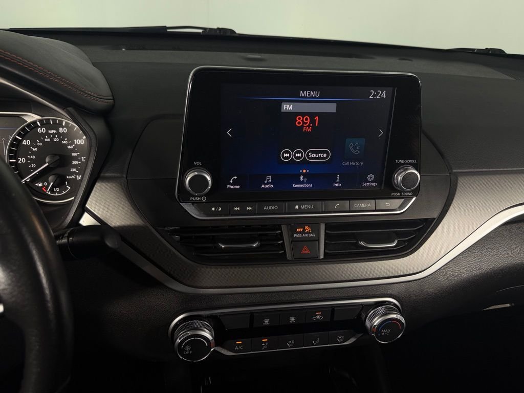 Used 2023 Blue Nissan 2.5 SR image 18