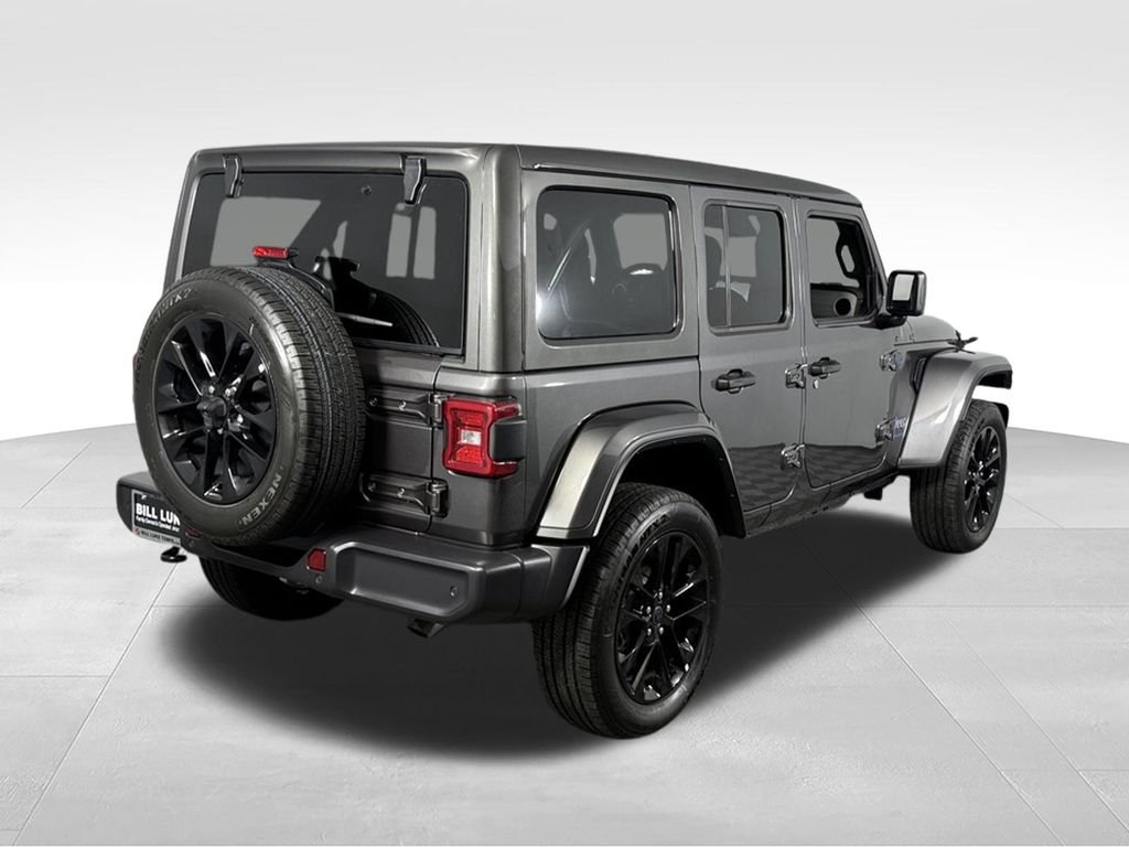 Used 2025 Crystal Metallic Jeep Sahara 4xe image 6