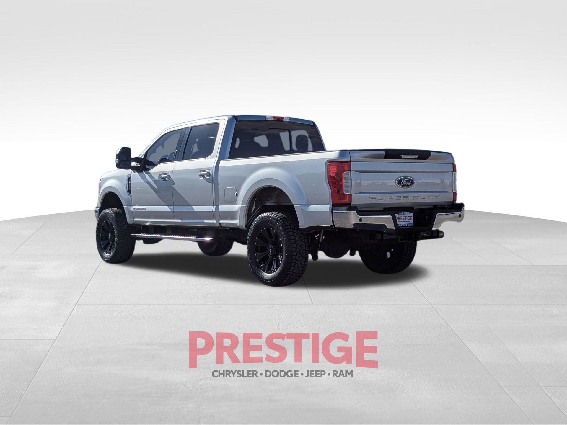 Used 2017 Silver Ford Lariat image 10