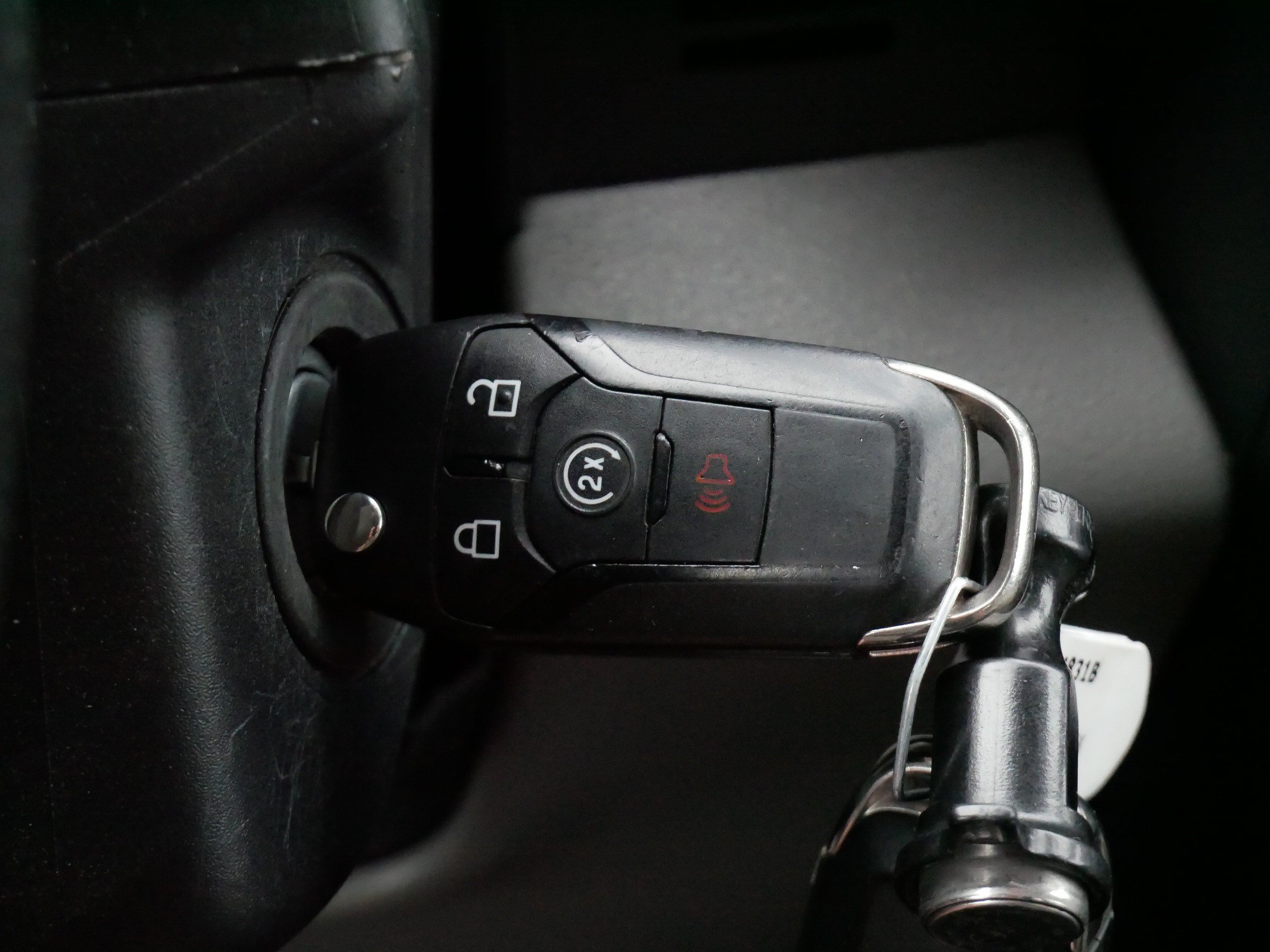 Used 2018 Blue Jeans Metallic Ford XLT image 30