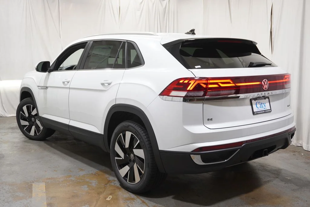 New 2026  Volkswagen SE w/Technology image 8