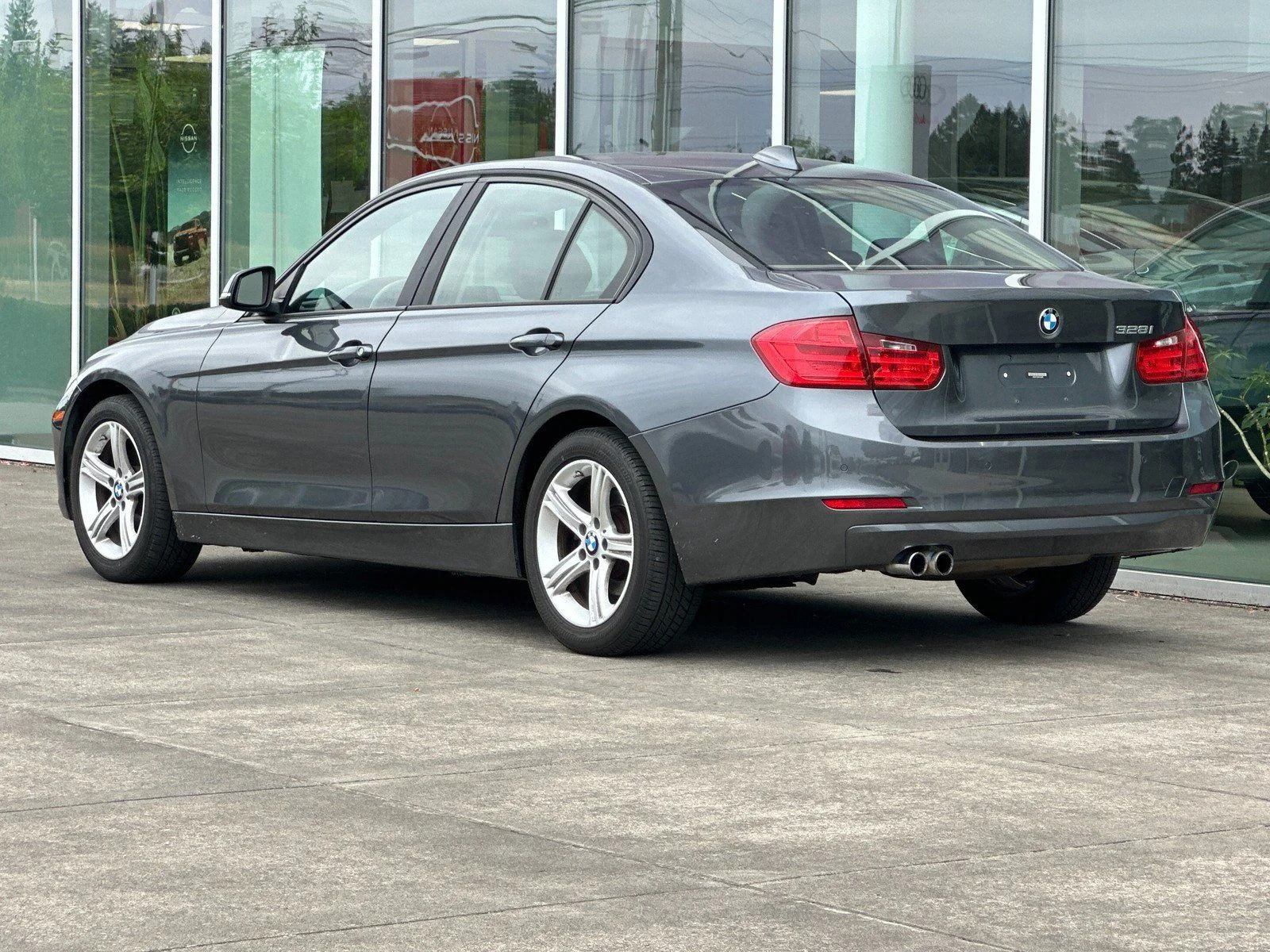 Used 2015 Mineral Gray Metallic BMW 328i image 5
