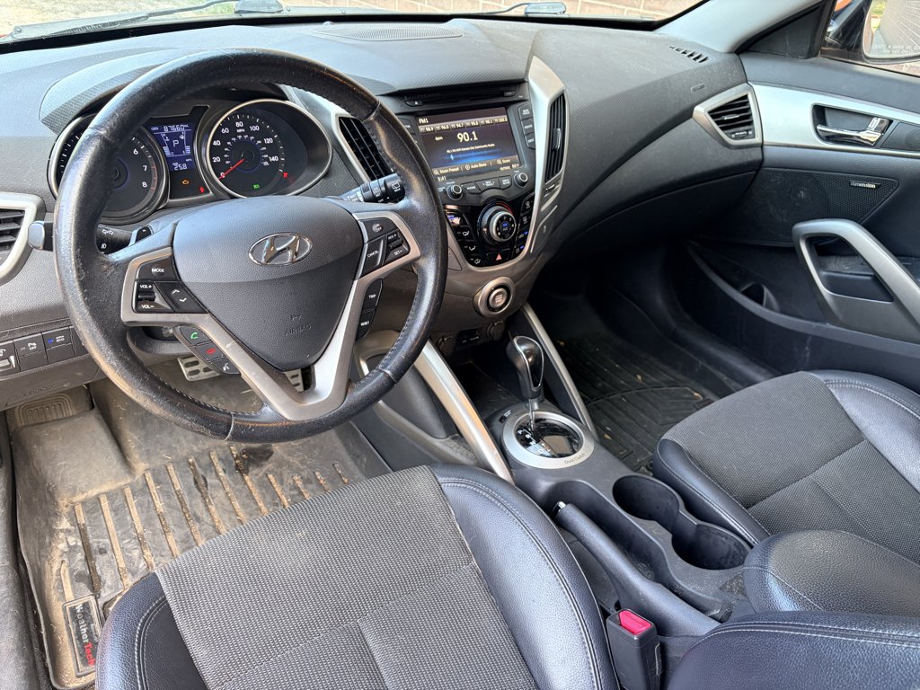 Used 2013 26.2 Yellow Hyundai w/Black Int image 12