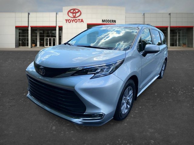 2021 Toyota Sienna XLE