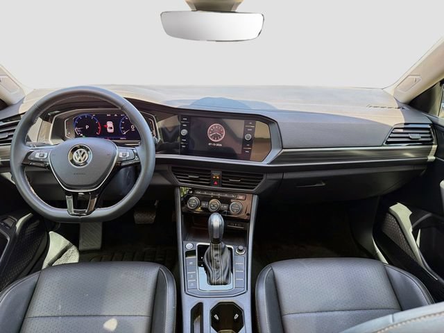 Used 2021 Pyrite Silver Metallic Volkswagen SEL image 16