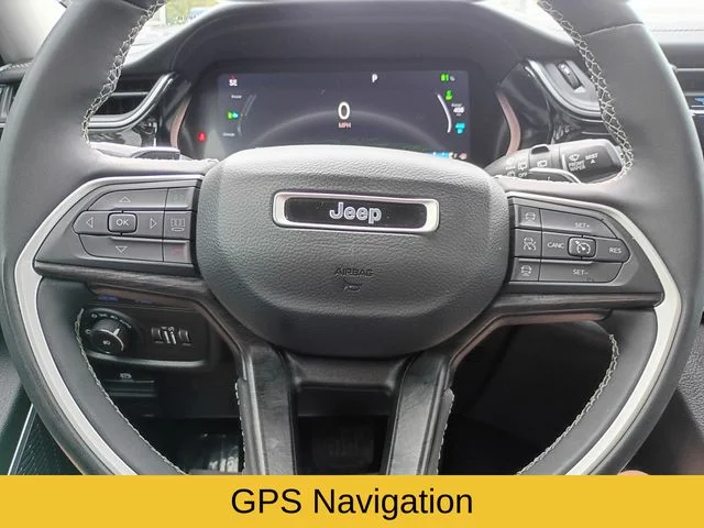 Used 2022 Silver Jeep 4xe image 13