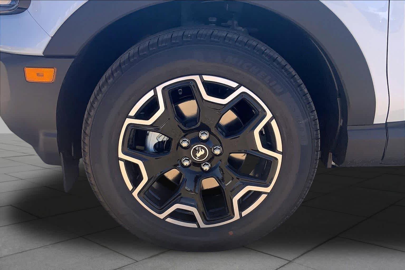 New 2026 Space White Metallic Ford Outer Banks® image 11