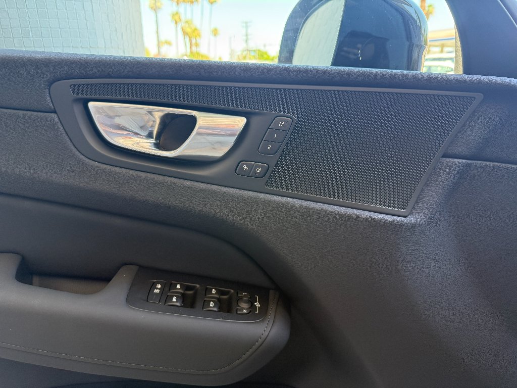 New 2026 Aurora Silver Volvo Plus image 12