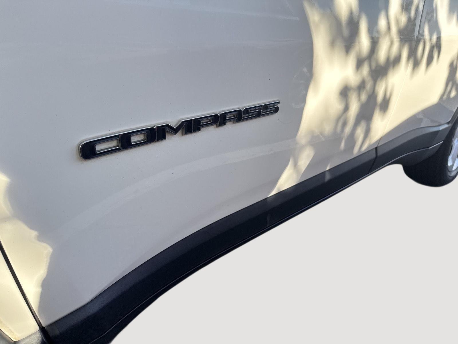 Used 2018 White Clearcoat Jeep Latitude image 16