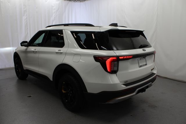 New 2026 Star White Metallic Tri-Coat Ford Tremor® image 10