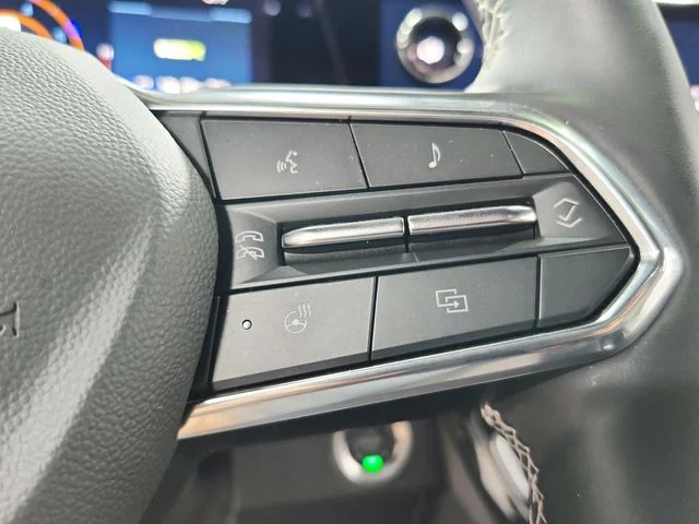 Used 2025 Gray Chevrolet LT image 23