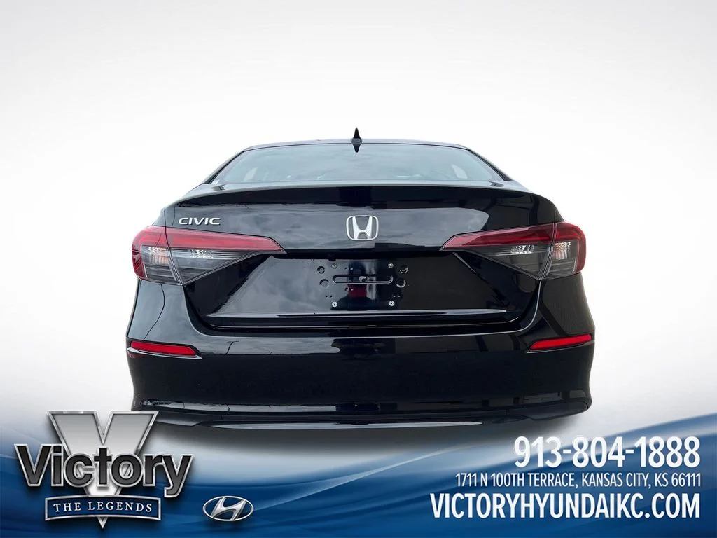 Used 2025  Honda LX image 4