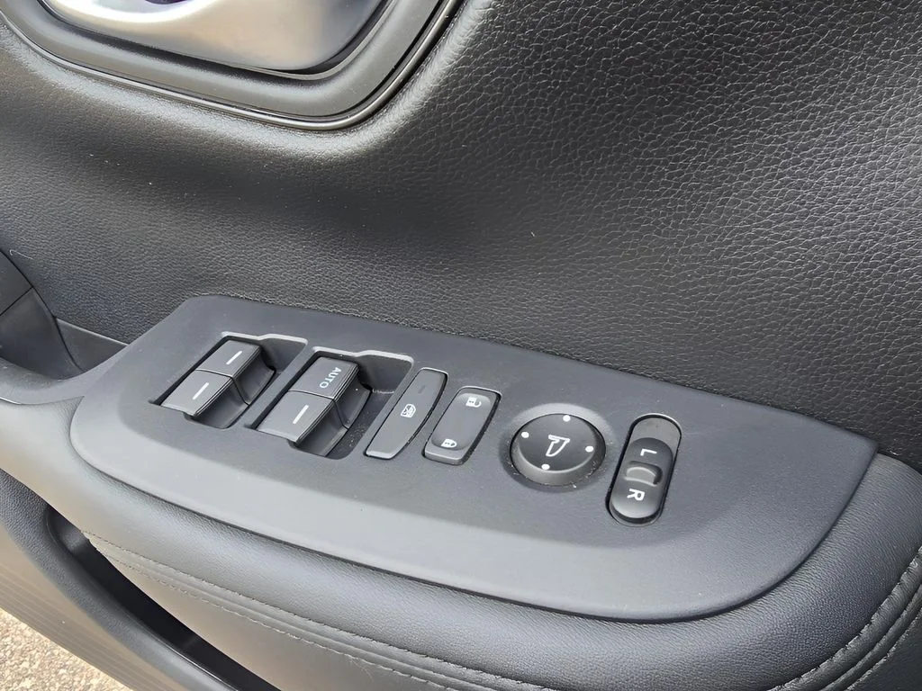 Used 2025 Crystal Black Pearl Honda LX image 16