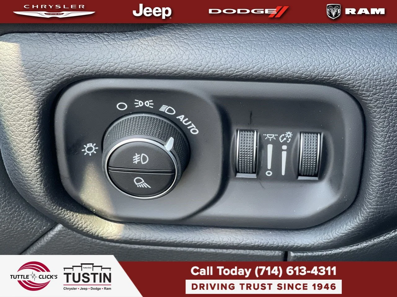 New 2027 Ceramic Gray Clear-Coat Exterior Paint RAM Laramie image 29