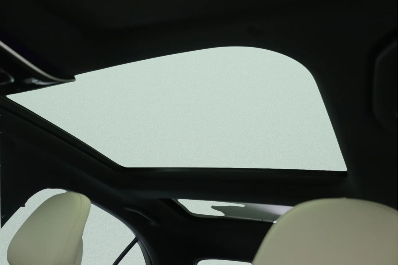 New 2026 Selenite Grey Metallic Mercedes-Benz C 300 image 9