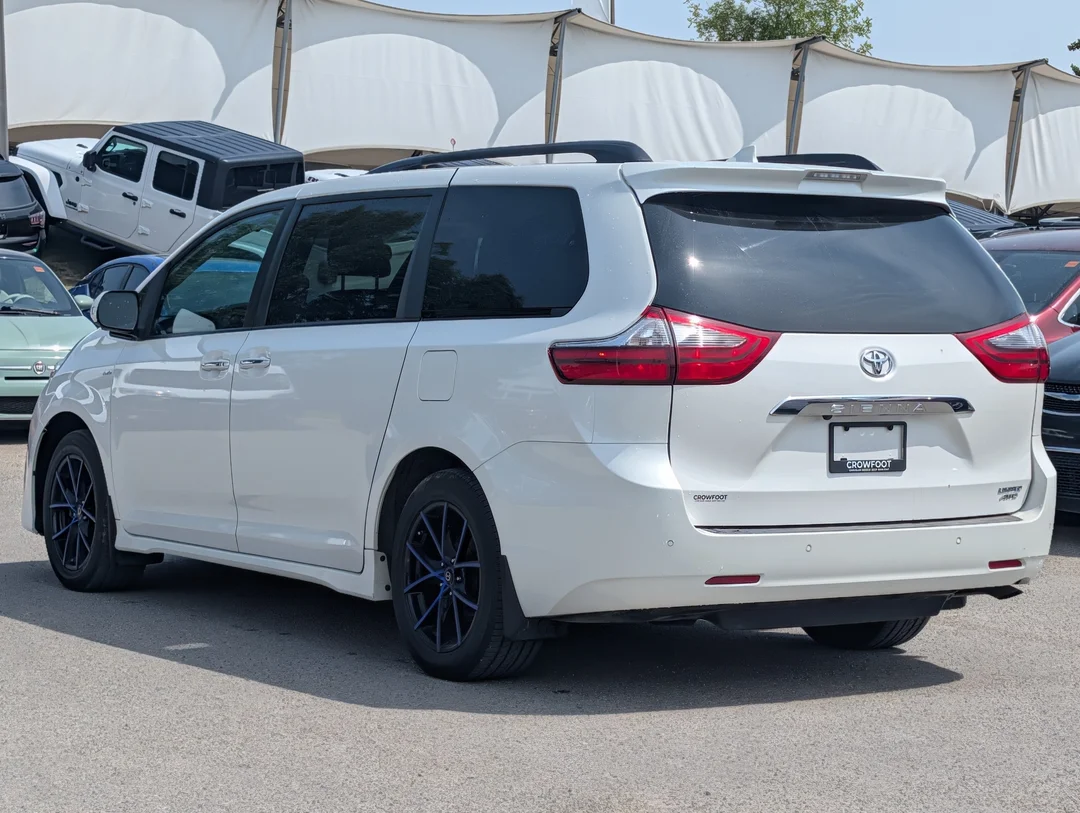Used 2020 White Toyota XLE - - AWD - 3.5L V6 - Adaptive Cruise Control - Forward Collision Warning & More! image 6