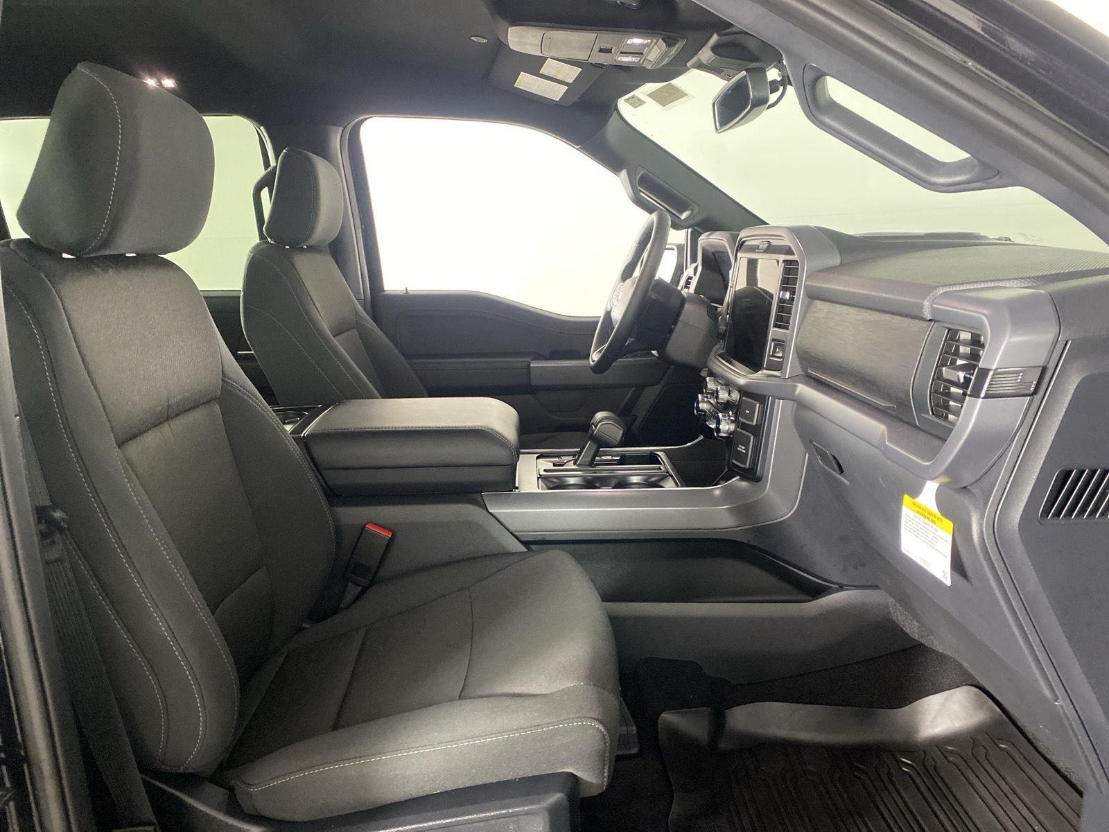 Used 2026 Agate Black Ford XLT image 28