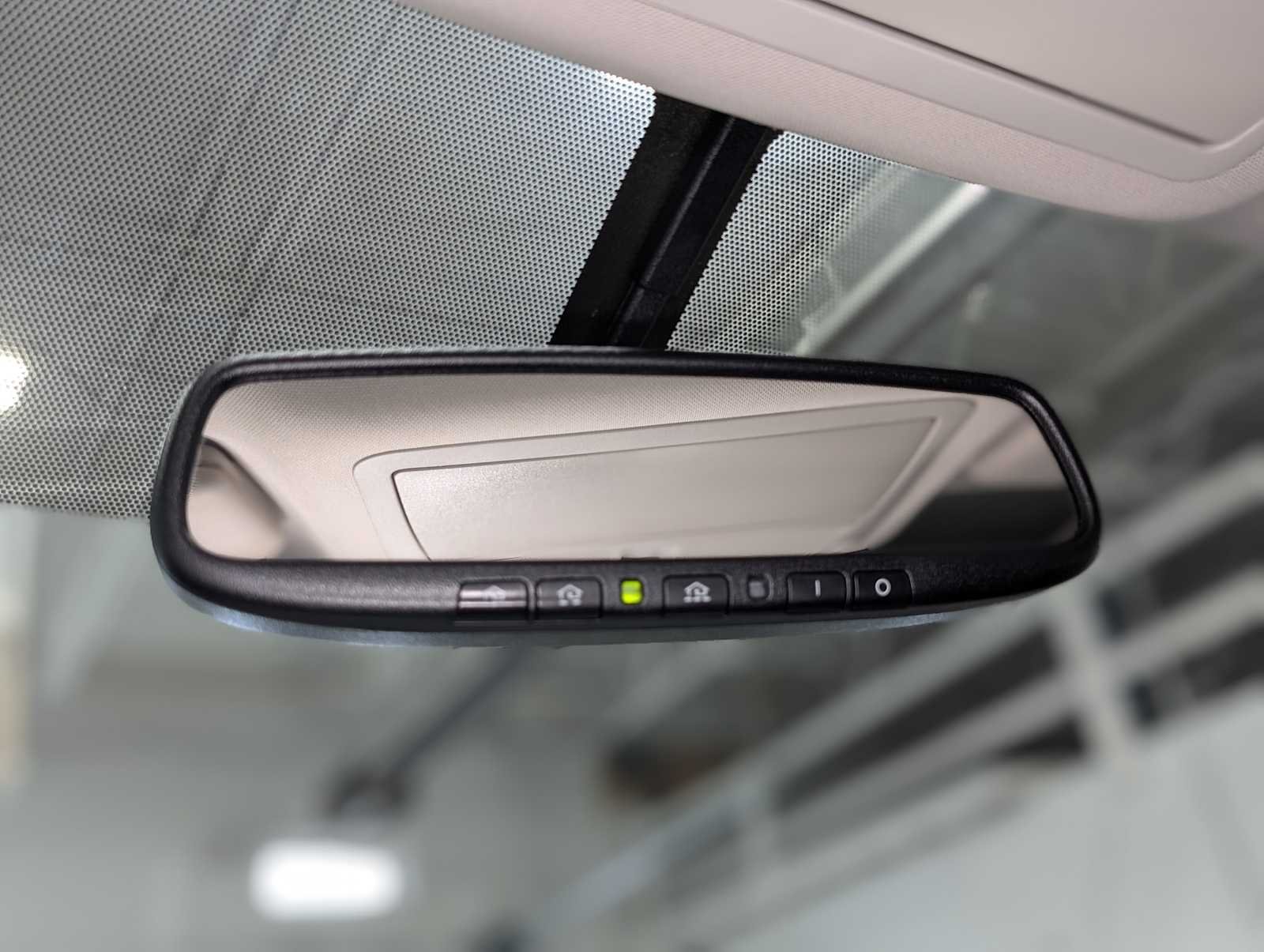 Used 2018 CAYENNE RED Nissan SL image 34