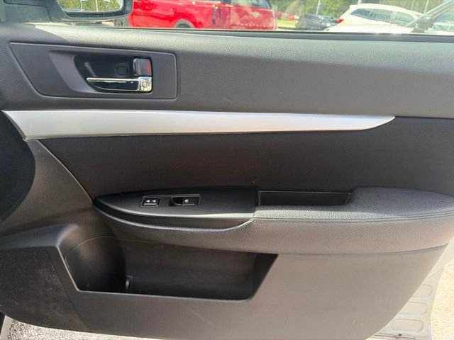 Used 2013 Silver Subaru 2.5i Premium image 14